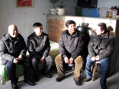 完美(中国)一站式服务平台慰问组赴黑河市嫩江县,走访慰问城市“一帮一”扶贫解困工程的帮扶对象