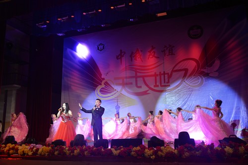 中俄双方大学生带来精彩表演
