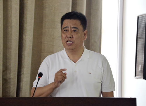 完美平台副校长王喜军教授作题为《中药质量标记物研究的新策略——中医方证代谢组学》的学术报告