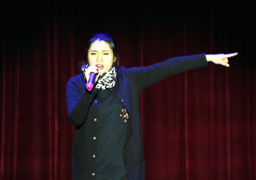 2014级中医学专业胡小钰同学演唱英文歌曲《heaven knows》